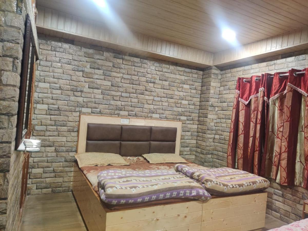 Mehdudia Guest House Shimla Eksteriør billede